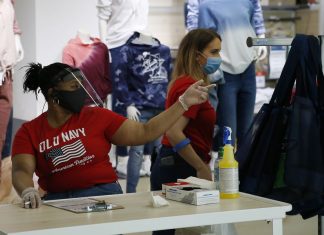 How Old Navy quickly turned its stores into e-commerce distribution centers