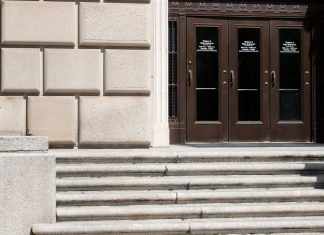 Feds Seize $1 Billion in Stolen Silk Road Bitcoins