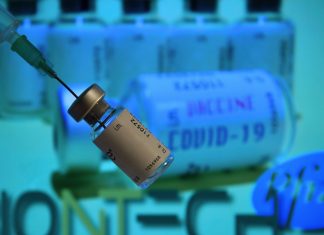 Pfizer wants authorization to start distributing its vaccine by Christmas