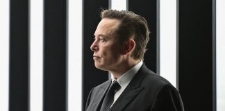 Mass layoffs and general chaos: How Elon Musk is changing Twitter