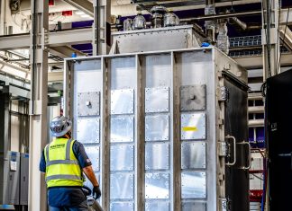 PsiQuantum has a plan to make a massive quantum computer out of light
